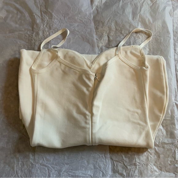 HOUSE OF CB 'Domenica' White Sweetheart Neckline Bandage Dress - Picture 13 of 16